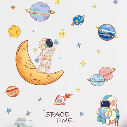 Tecknade astronauter och planeter väggdekor - Rymddesign - Barnrumsdekor - Väggdekorshopen	